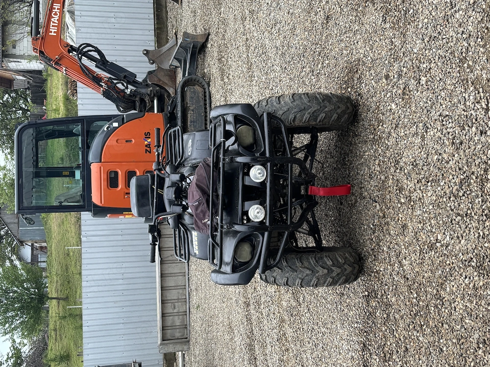 Vând atv 600