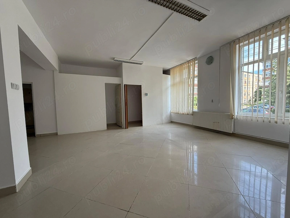 FOR RENT   Spatiu Comercial PARTER   Iosia 50mp langa Hotel Corola, posibilitate cazare   apartament