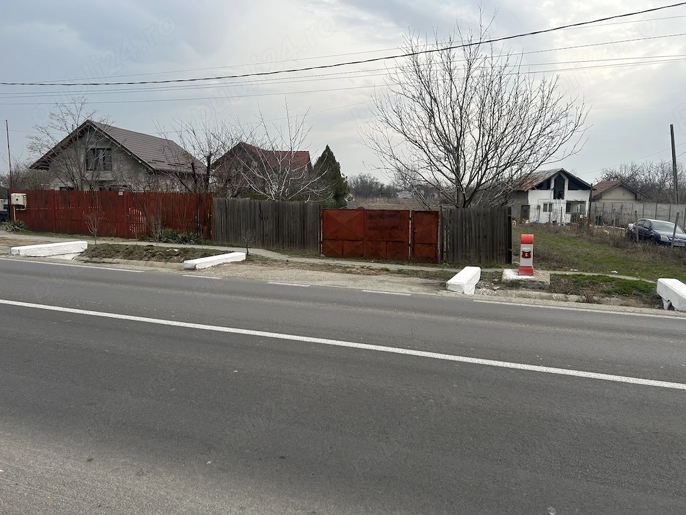 Teren intravilan Cosoveni strada principală (DN6)