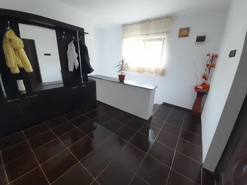 Se vinde casa la 5 km de Slatina.