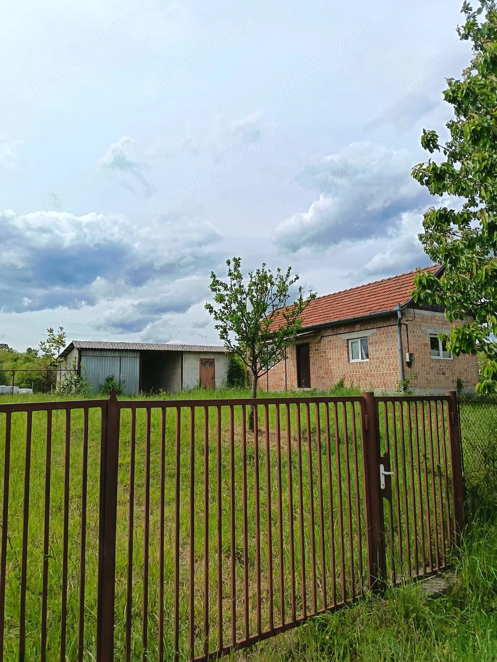Casă de vânzare 
