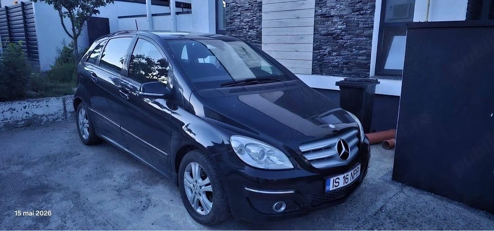 Mercedes Benz B180