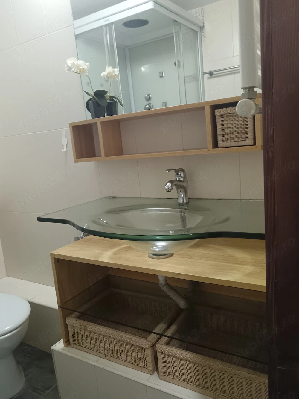 PF dau in chirie apartament 3 camere nufarul