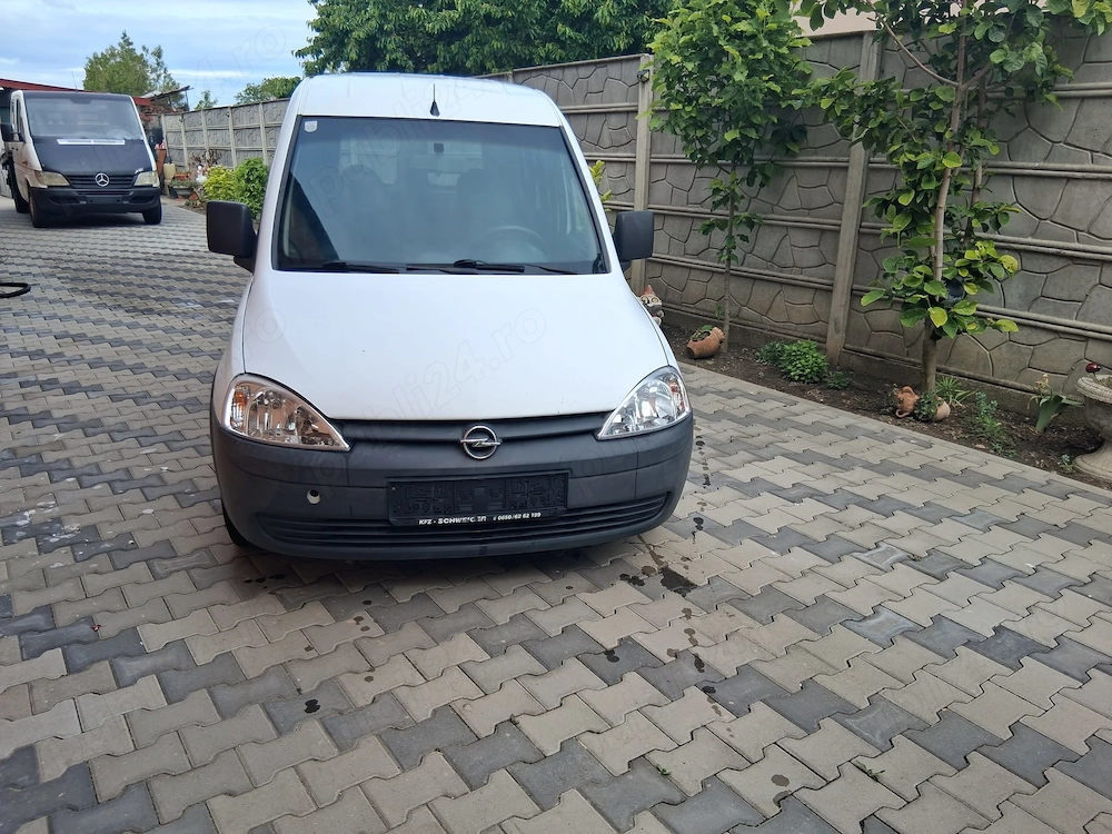 Vand opel combo an 2006 motor 1.3 cdti clima servo central usi culisante 5 locuri autoturism 