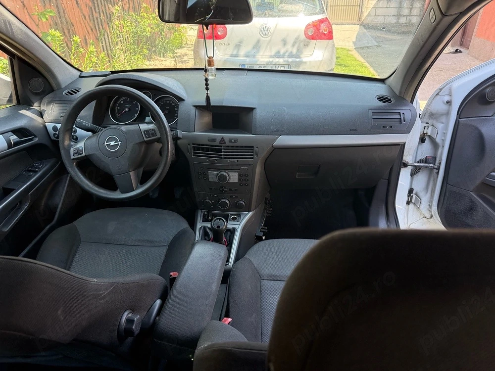 Opel astra h