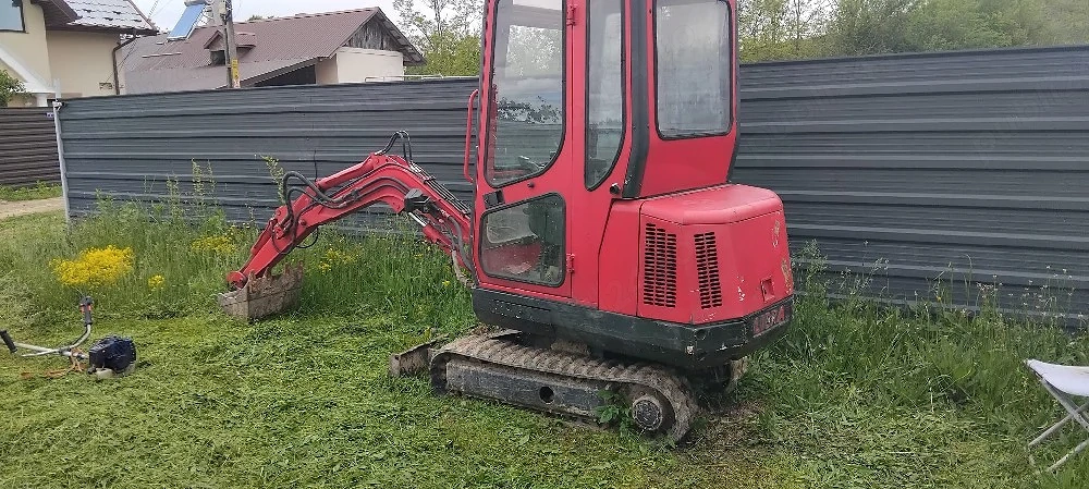 miniexcavator de vanzare 6200 e negociabil