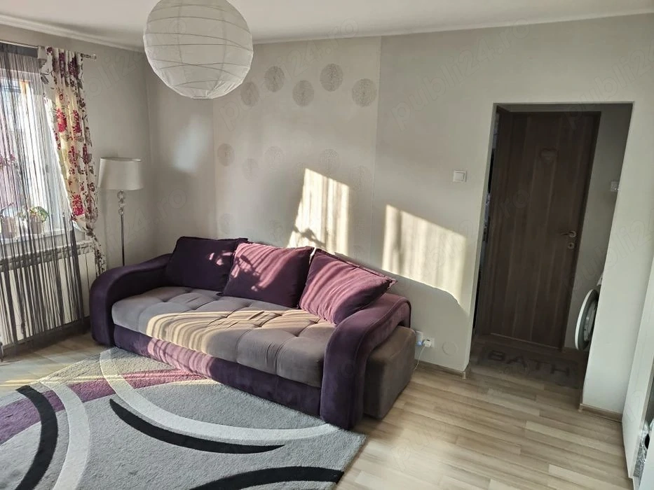 închiriez apartament 2 camere in zona V Aaron