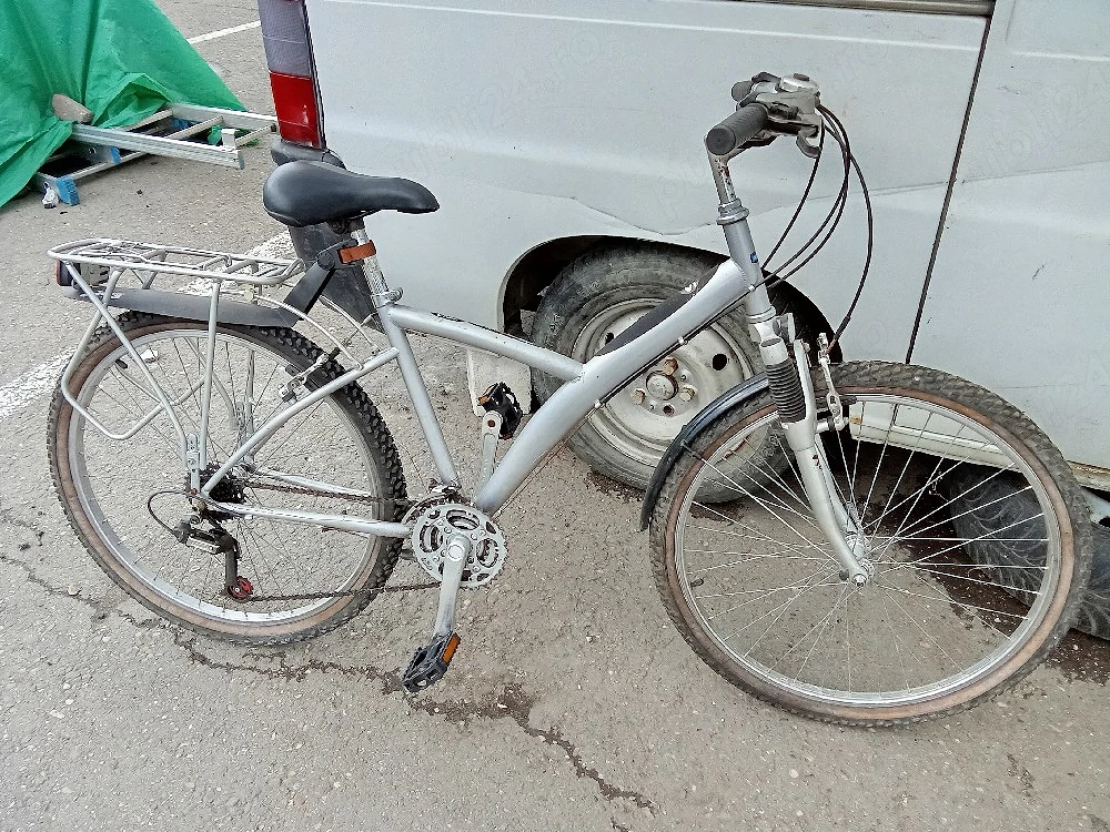 vând bicicletă mtb 