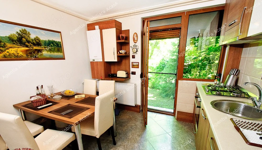 Apartament 3 camere Mazepa 1 parter iesire in gradina (3/14)