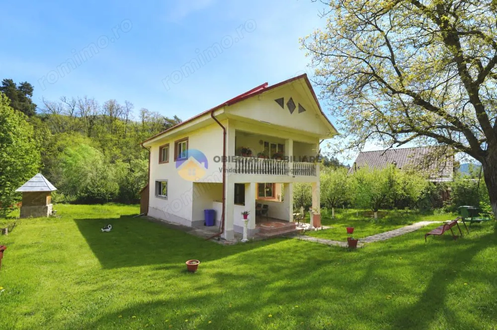 VILǍ cu teren 1800 mp  BISTRIȚA, judetul NEAMȚ