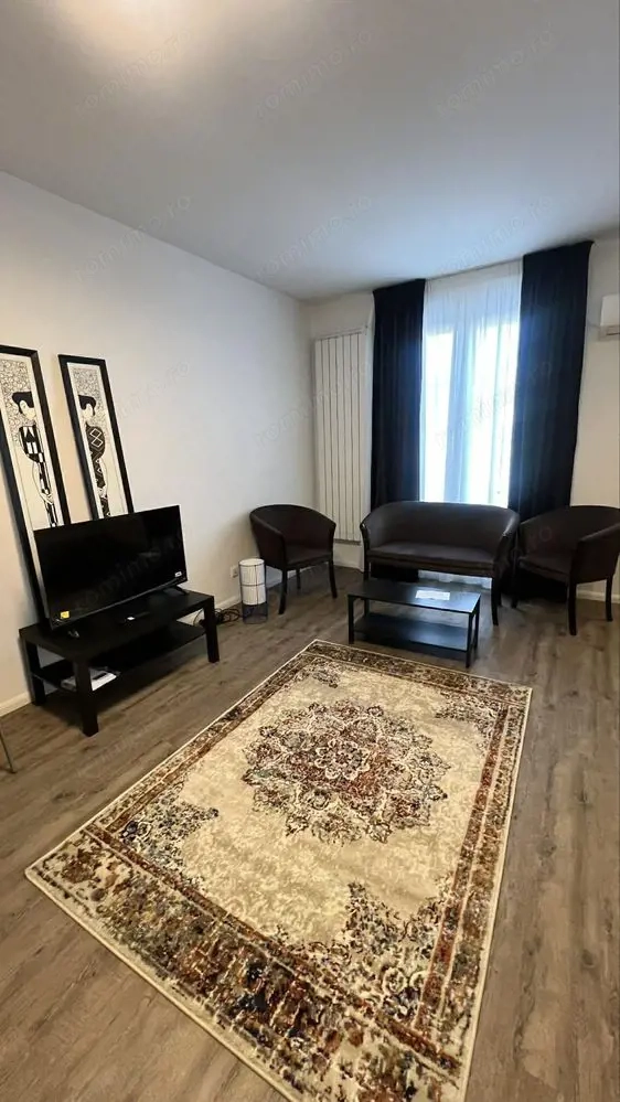 Garsonieră de închiriat -Barbu Văcărescu, renovată, centrală proprie, Parc Verdi