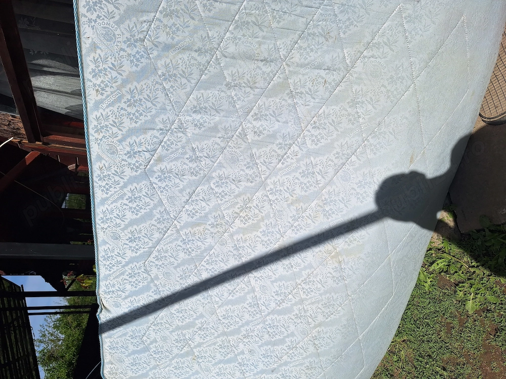 Vand saltea.Dimensiun: 200 140 cm
