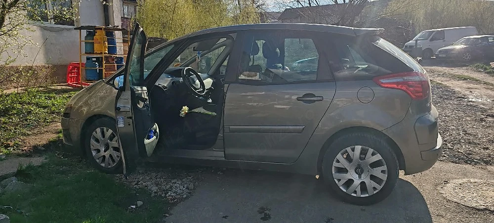 Vând Schimb-Citroen C4 Picasso