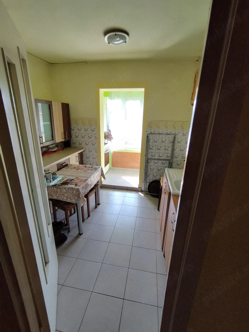 Apartament 2 camere decomandat Aradului etaj 3 langa Piata Verde