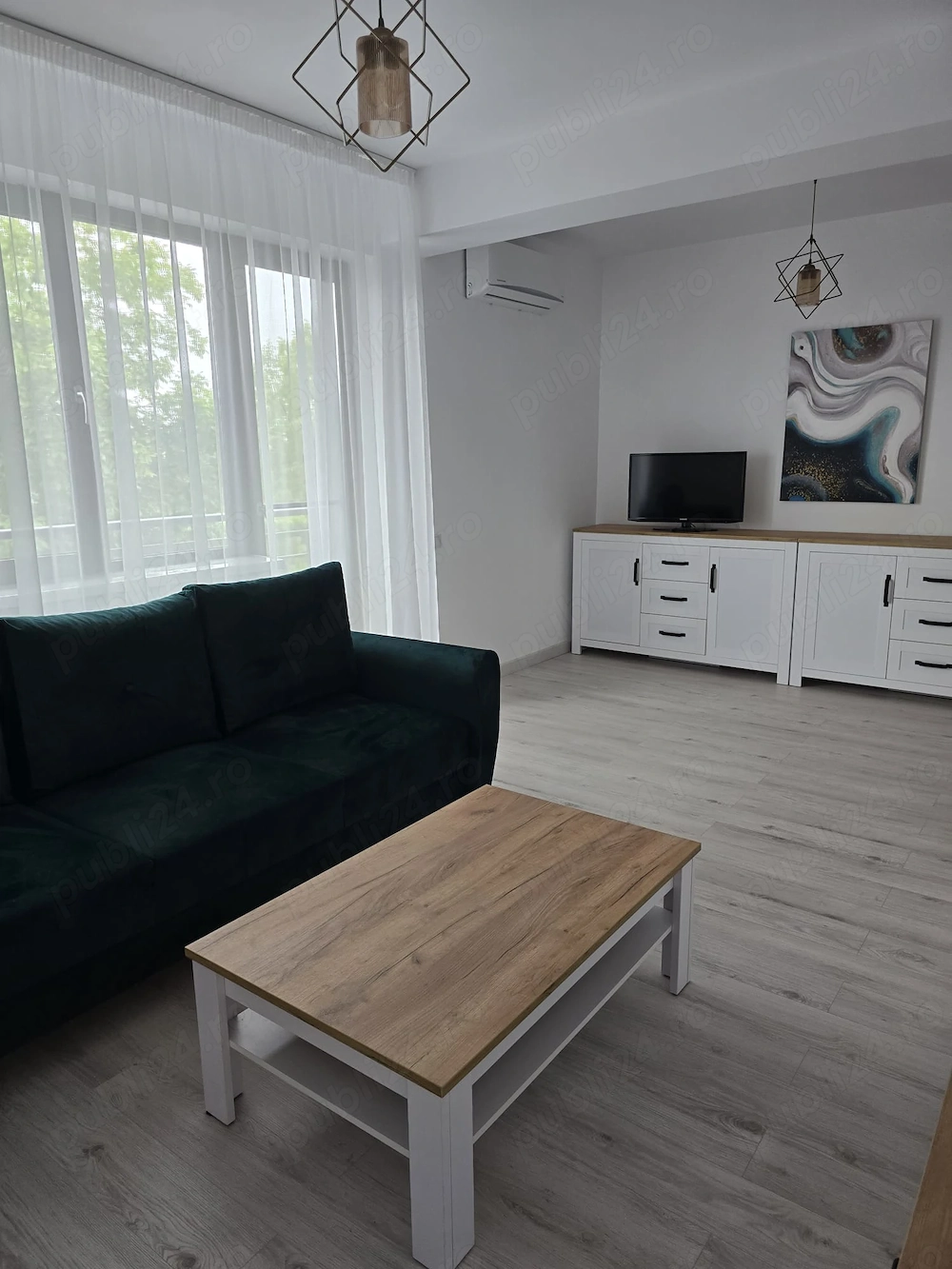 Ofer spre inchiriere apartament doua camere, bloc nou, cartier rezidential. Loc de parcare privat