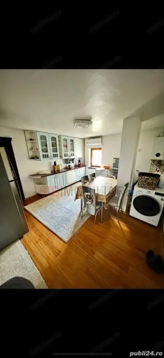 2 camere, decomandat, 70 mp utili, etajul 1, zona Lunei