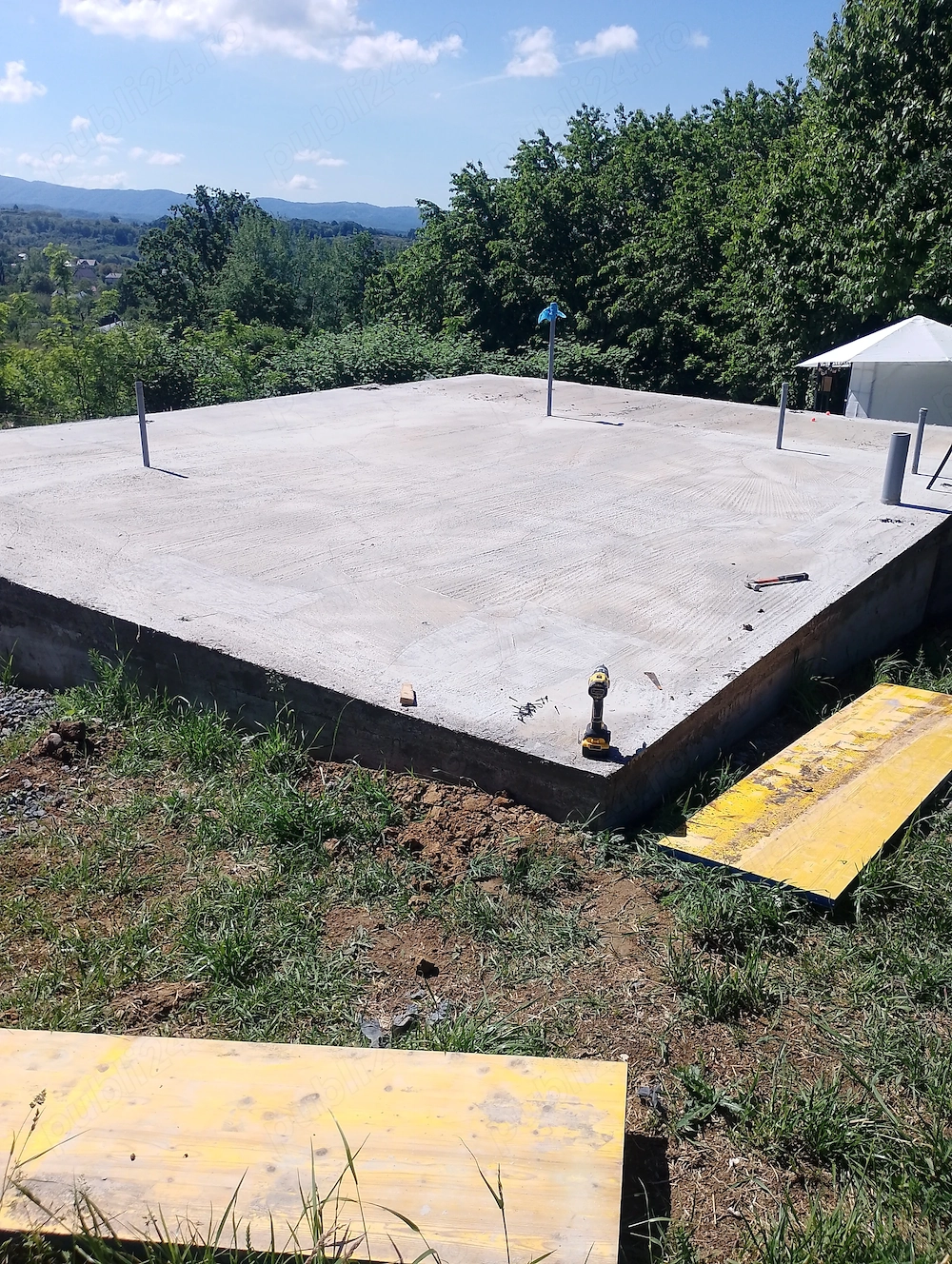 Construcții.
