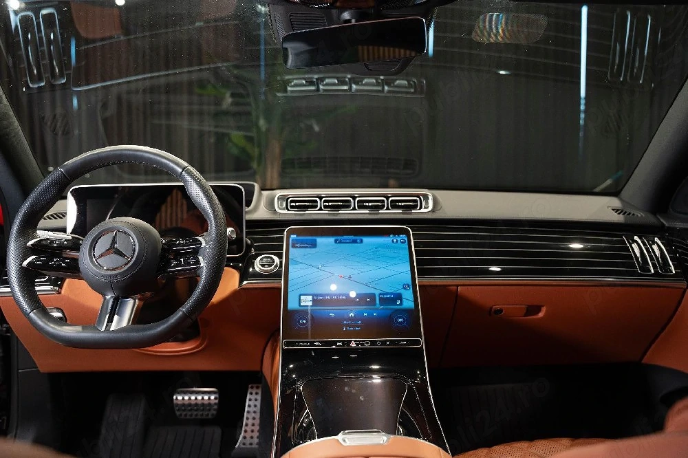 De vanzare limusina MERCEDES S500