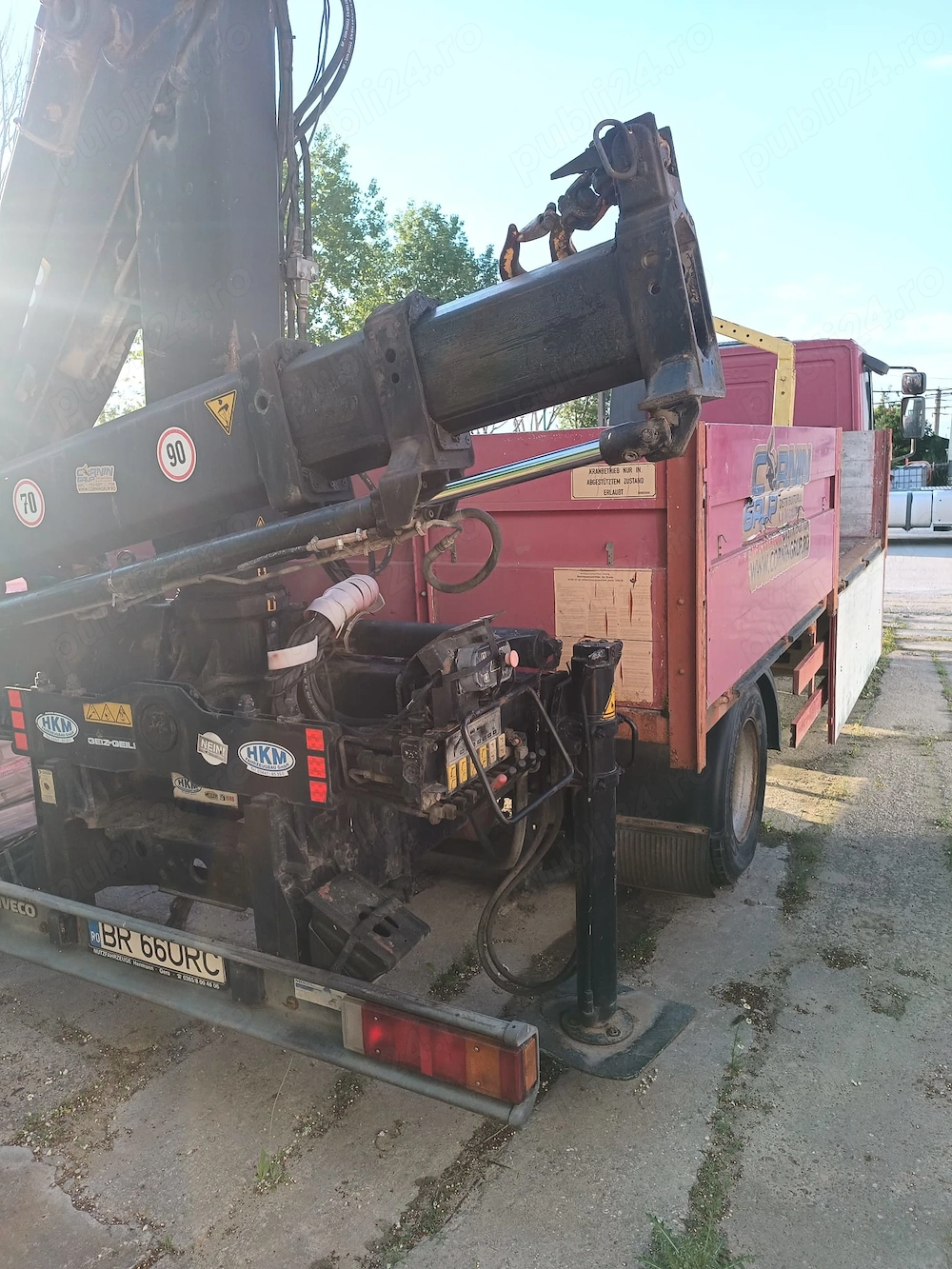 Camion cu Macara 