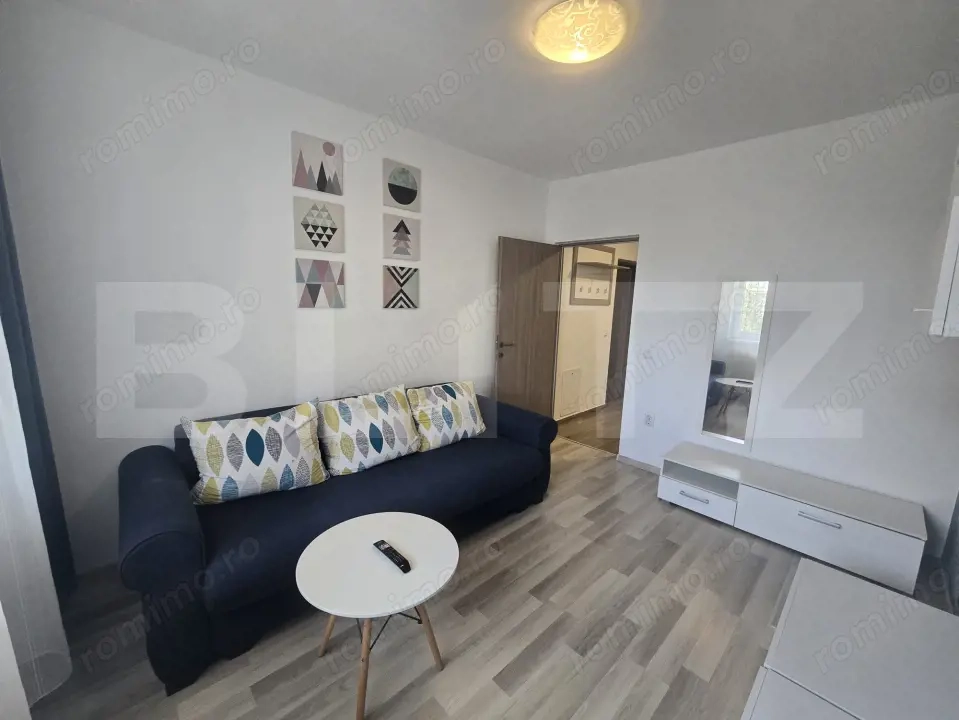 Apartament cu 2 camere, decomandat,  parcare, zona linistita, Buna ziua