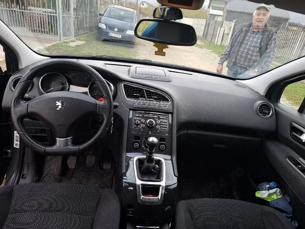 Peugeot 5008 din 2011
