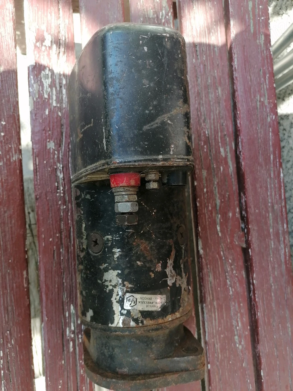 Vând Electromotor 