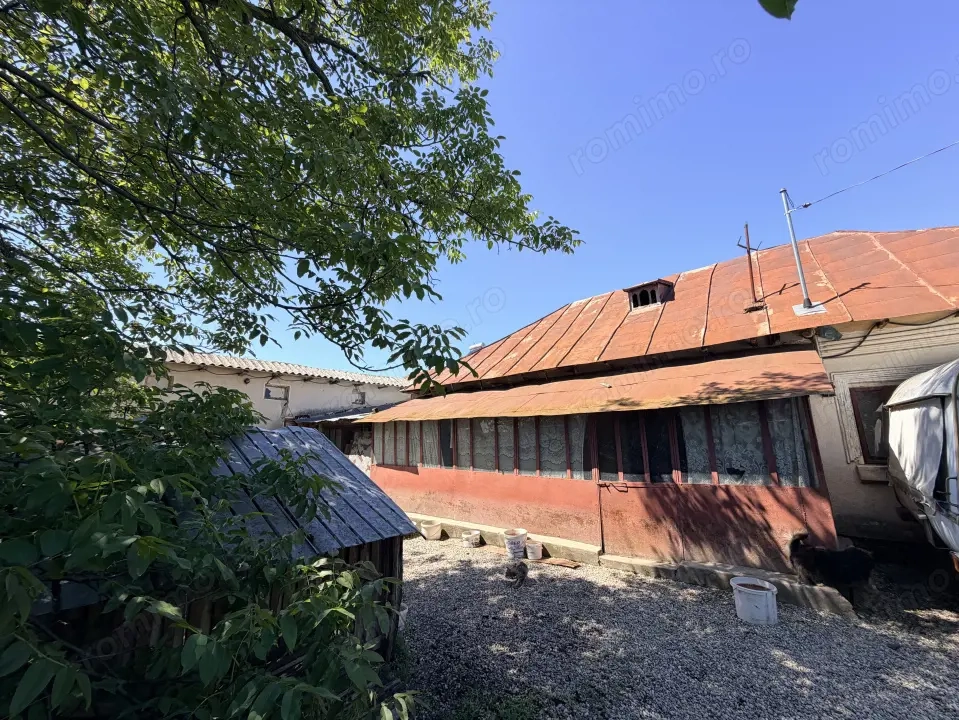 Ocazie Investitie, Casa de renovat/demolat 127mp+3000.mp Teren Intravilan/Simnic