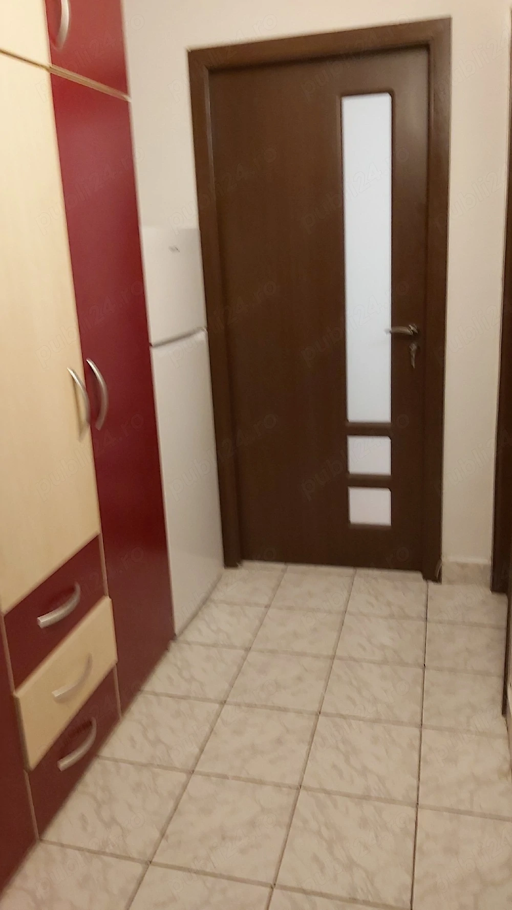 inchiriez garsoniera conf sporit curata zona buna