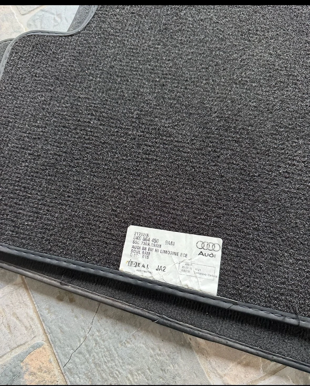 Vand covorase auto pentru Audi A4