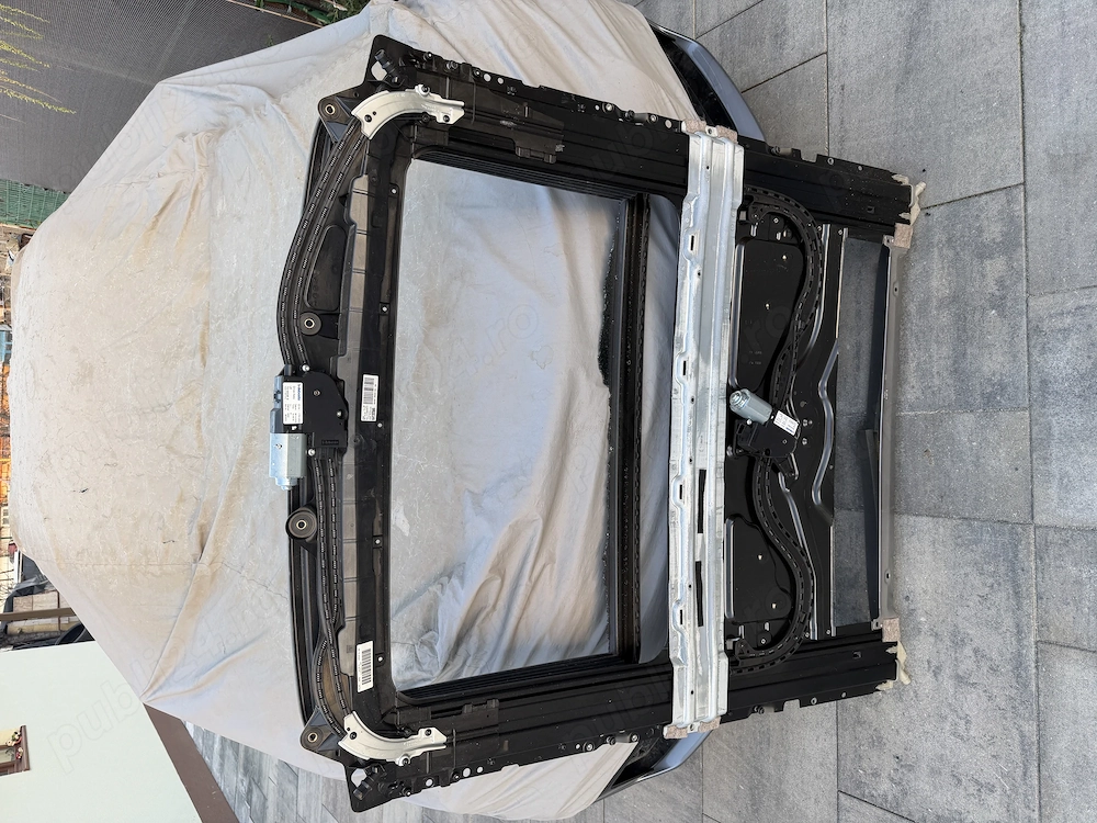 Trapa bmw g30 originala ( sticla sparta)