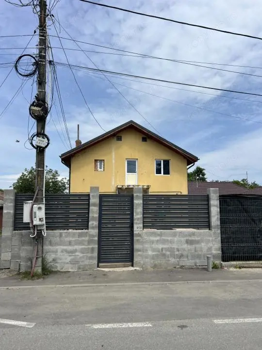 Casa spatioasa P+1 renovata disponibila pentru locuit imediat
