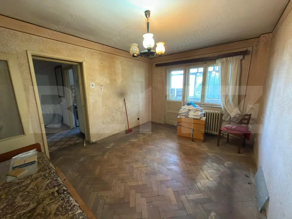 Apartament cu 2 camere, zona Nord - Cameliei, fara risc seismic.