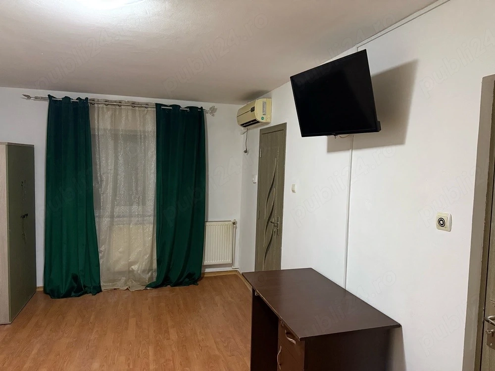 Proprietar inchiriez garsoniera cf 1