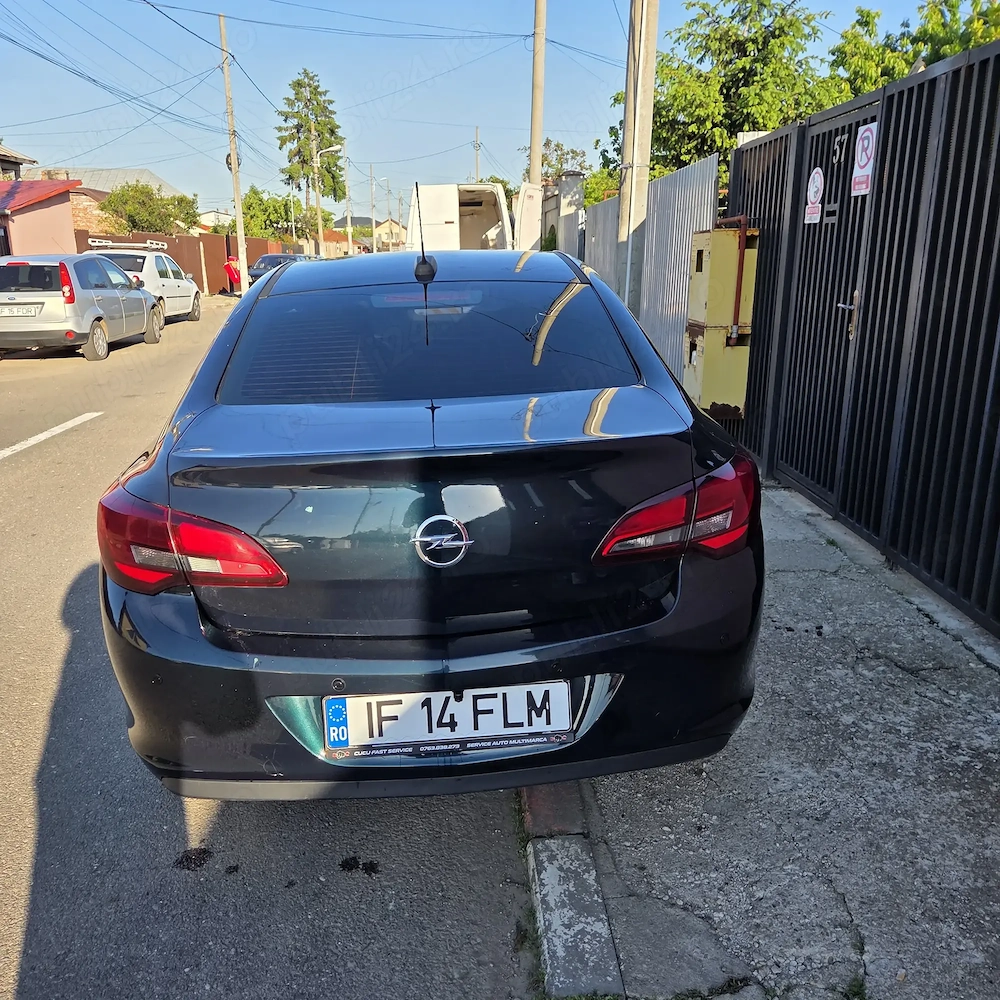 Opel astra J 2017 1.6 benzina și gpl 