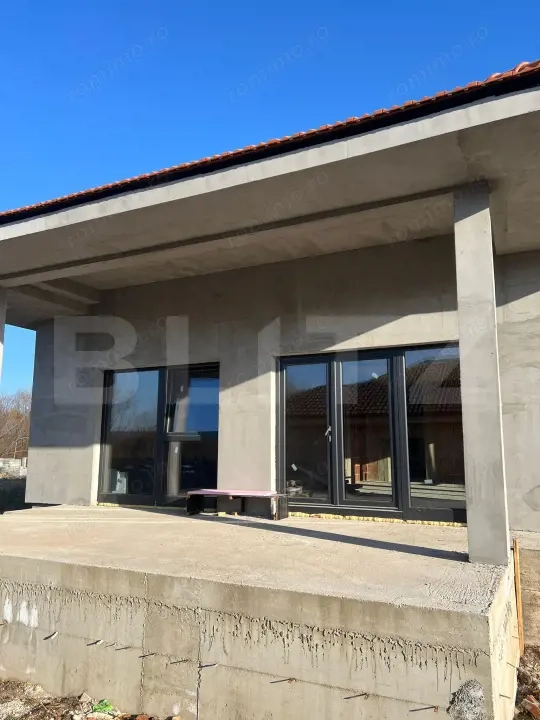 Casă 4 camere predare la gri, 110 mp, zona Micesti