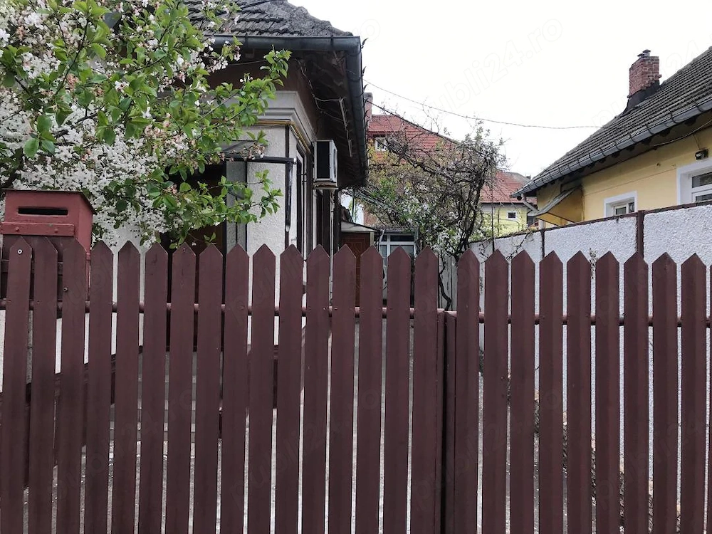 Vand casa Vatra Luminoasa - 390.000 Euro, negociabil