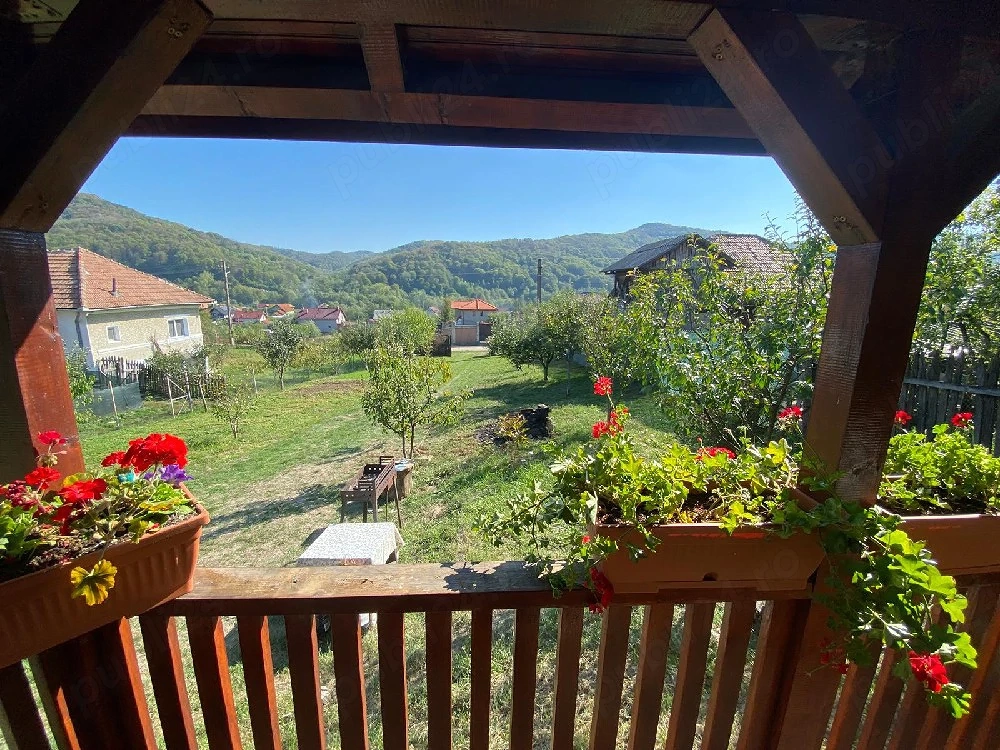 Vând teren intravilan, 772 mp, Golești, Vâlcea