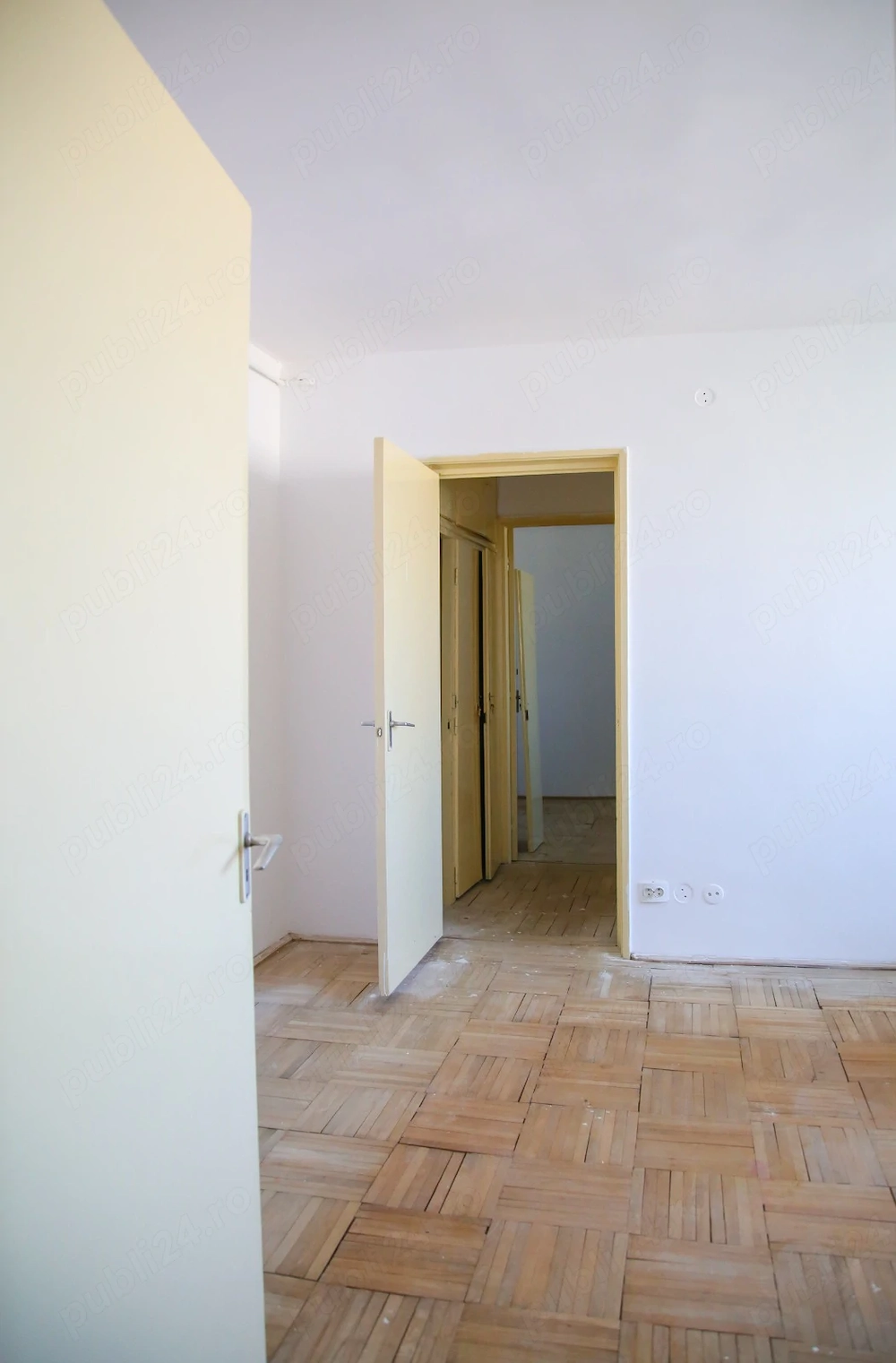 Apartament 2 camere ,zona Park Lake de vanzare