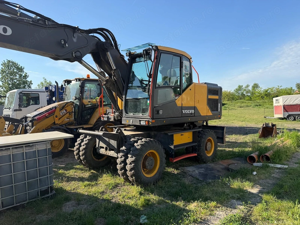 Vând excavator pe roți Volvo EW180E, achiziționat nou prin Ascendum Baumaschinen Austria în 2021. 44
