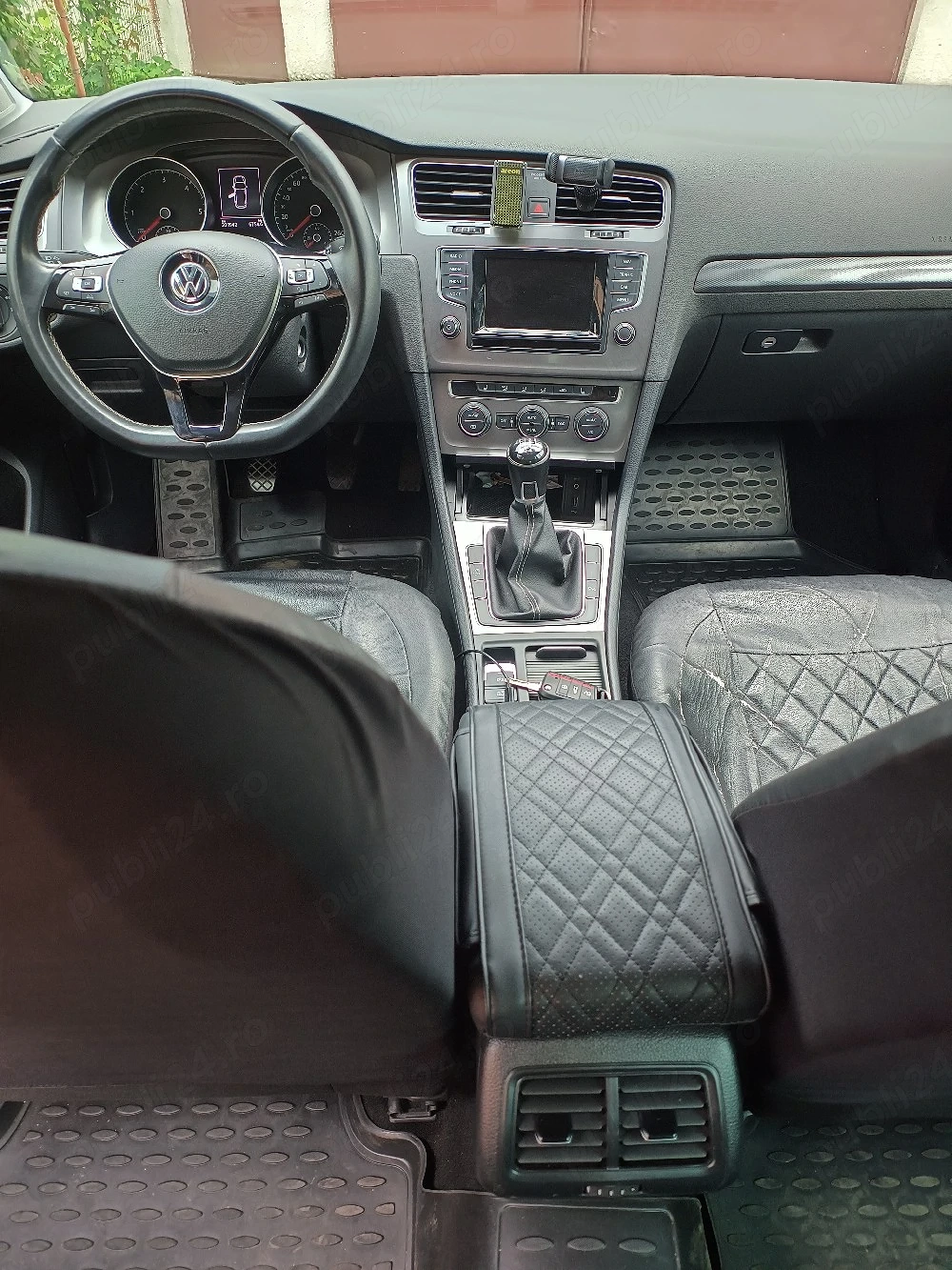 VW Golf 7 Lounge variant vand sau shimb cu golf 8 dupa 2022