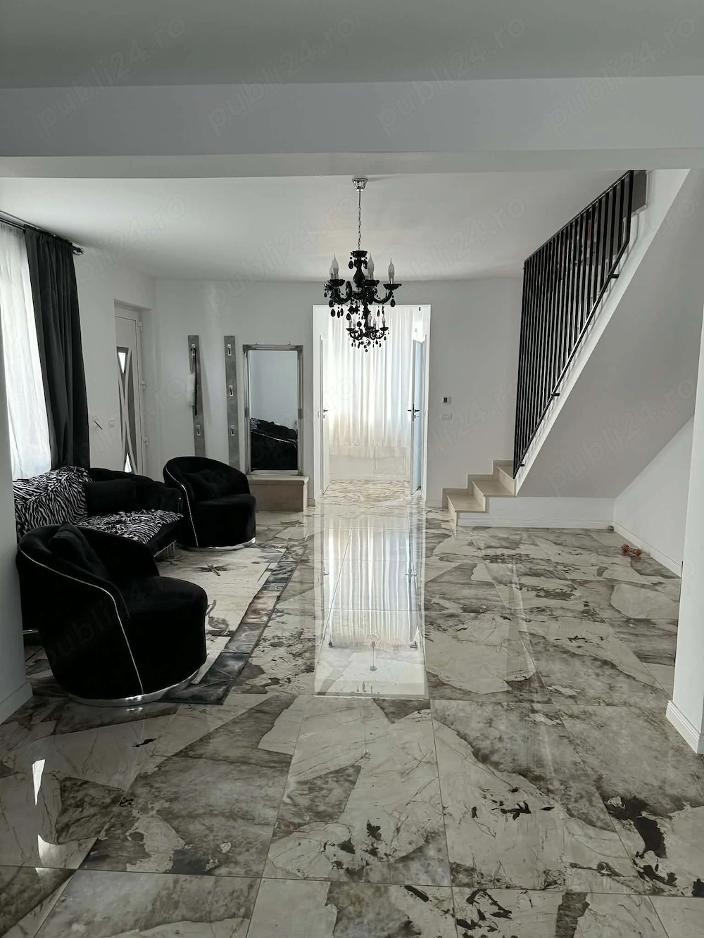 Vând duplex în Bucovăț,4 camere.