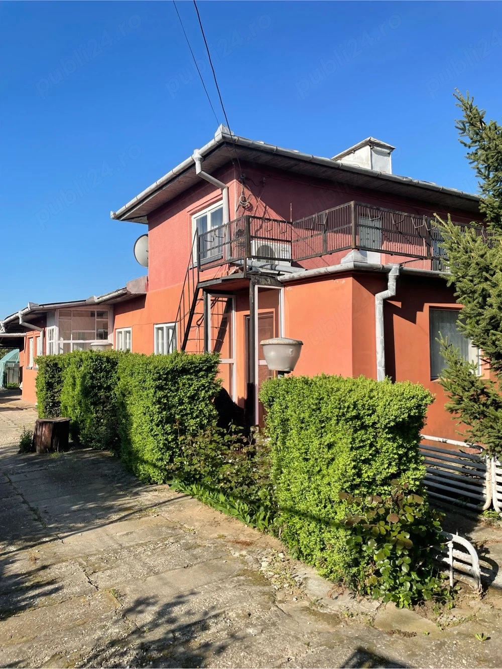 Schimb casa Mihailesti cu apartament in Bucuresti