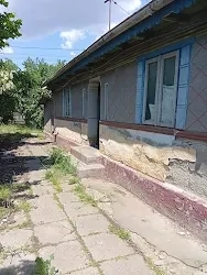 Vând casă (pentru loc mai mult !) bătrânească 