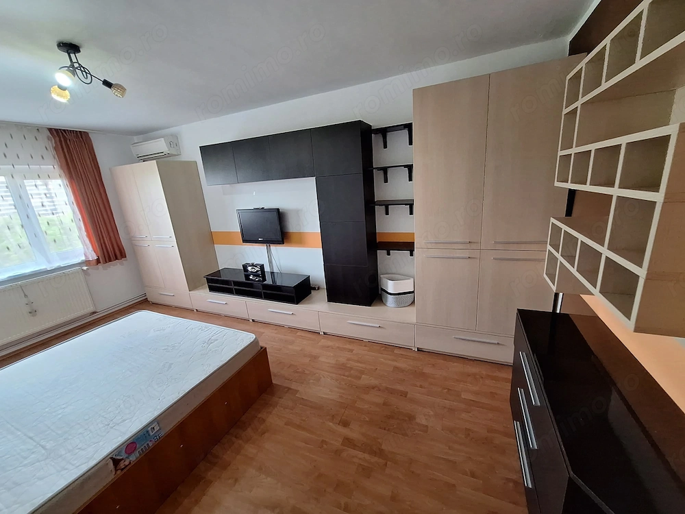 !!! 2 Camere decomandate....Vox...cu centrala proprie