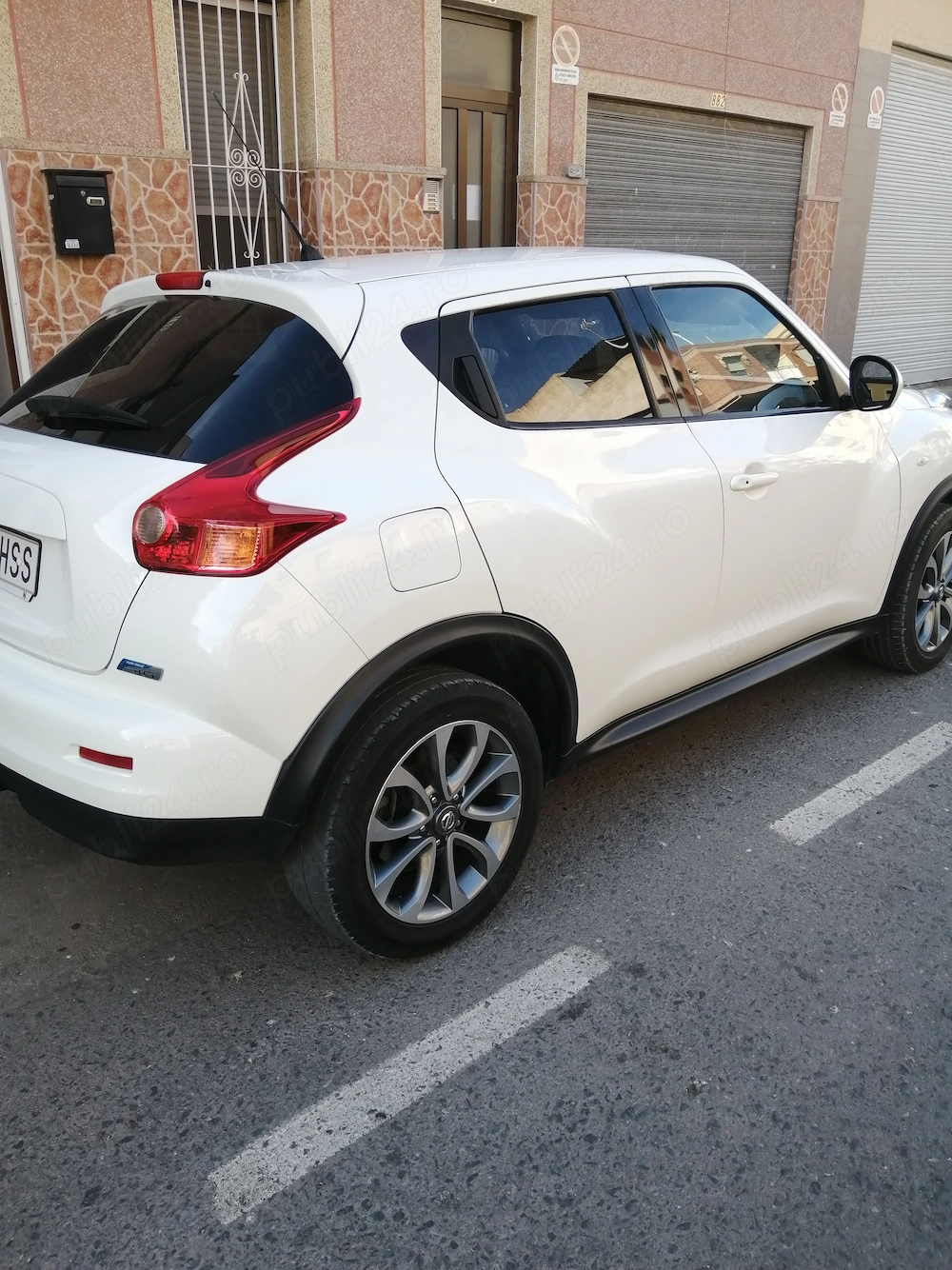 Vând Nissan Juke în stare impecabilă bine întreținută cu funcțiuni multiple l-a prețul de 10500 Euro