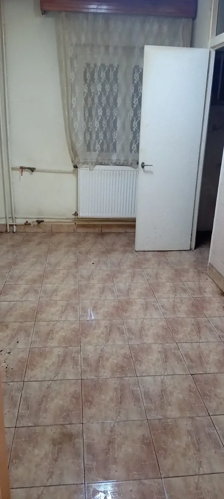 3 camere 82 mp Zona Baba Dochia