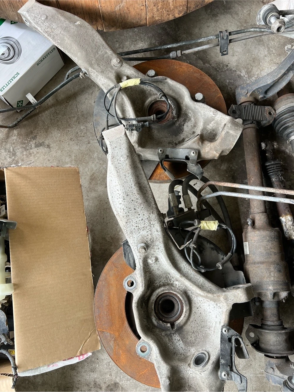 fuzete / knuckle / spindle stanga si dreapta Range Rover Sport L494 Jaguar Land Rover complete