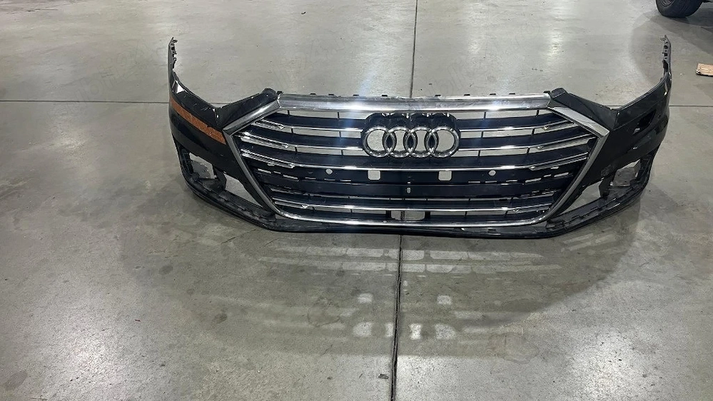 Bara fata audi a8