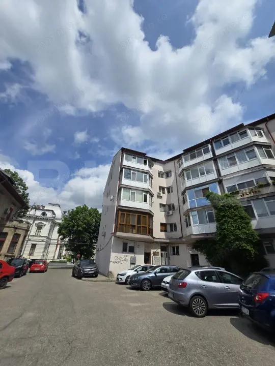 Apartament 2 camere| 48 mp| Centru Târgoviște| Lângă Primărie|