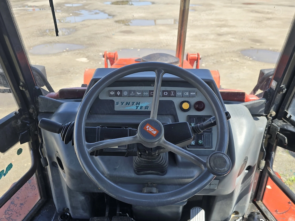 Buldoexcavator Fai Komatsu 898